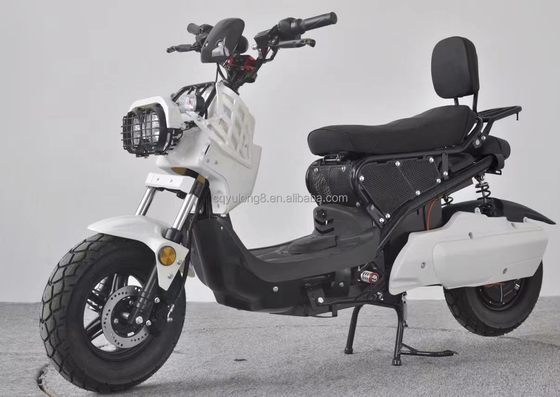 Aanpasbare elektrische scooters van 1500W-2000W met dubbele koplampen en snel opladen