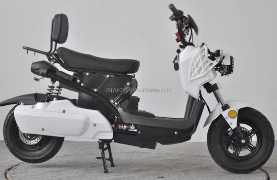 Aanpasbare elektrische scooters van 1500W-2000W met dubbele koplampen en snel opladen